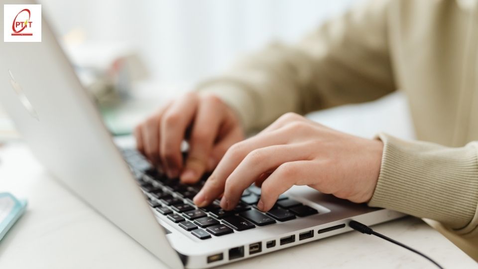 Khái niệm “Đại học Online”