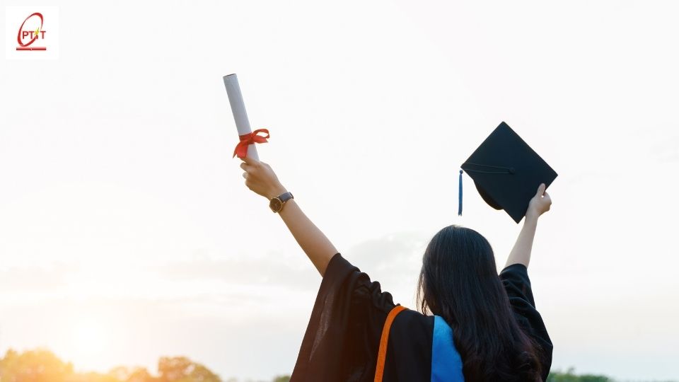 Đại học từ xa tuyển sinh theo hình thức nào?