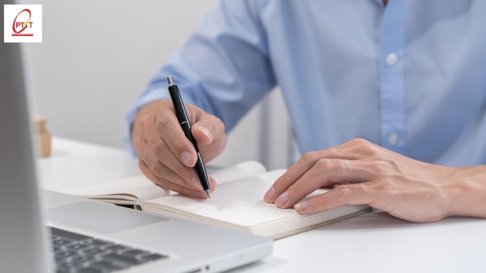 Mẫu bằng tốt nghiệp đại học từ xa có xin được việc không?