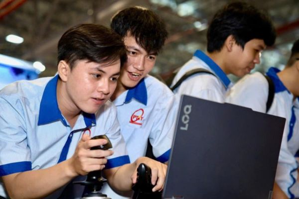 van bang 2 cong nghe thong tin tu xa