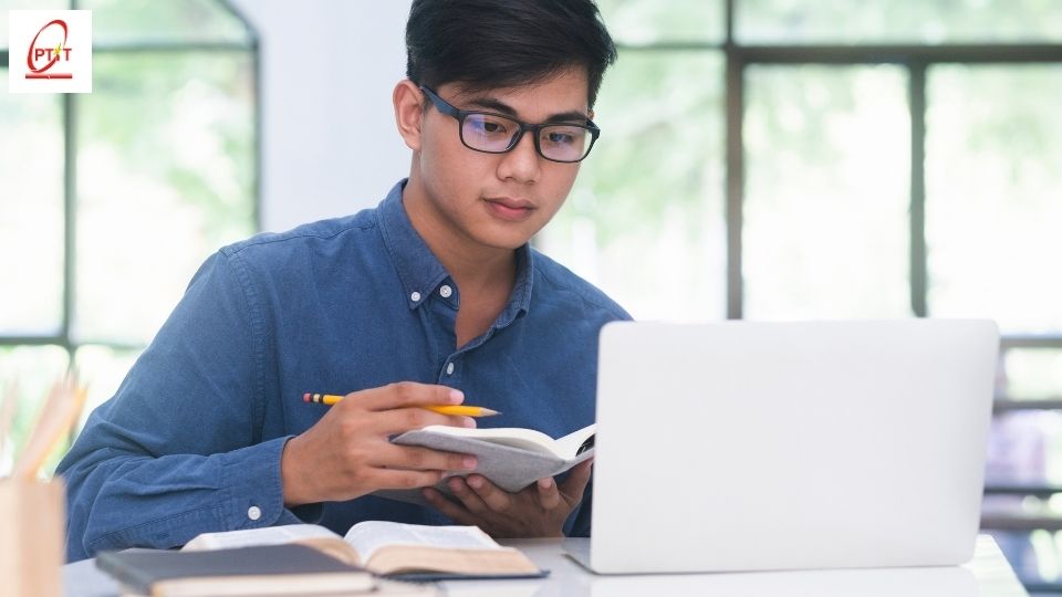 Giá trị của văn bằng 2 online ra sao?